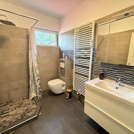 110Qm- 4 Rooms - Free Private Parking- Free Fast Wifi - Kitchen - Near Wood- A Part Time Home Walsrode Exterior foto