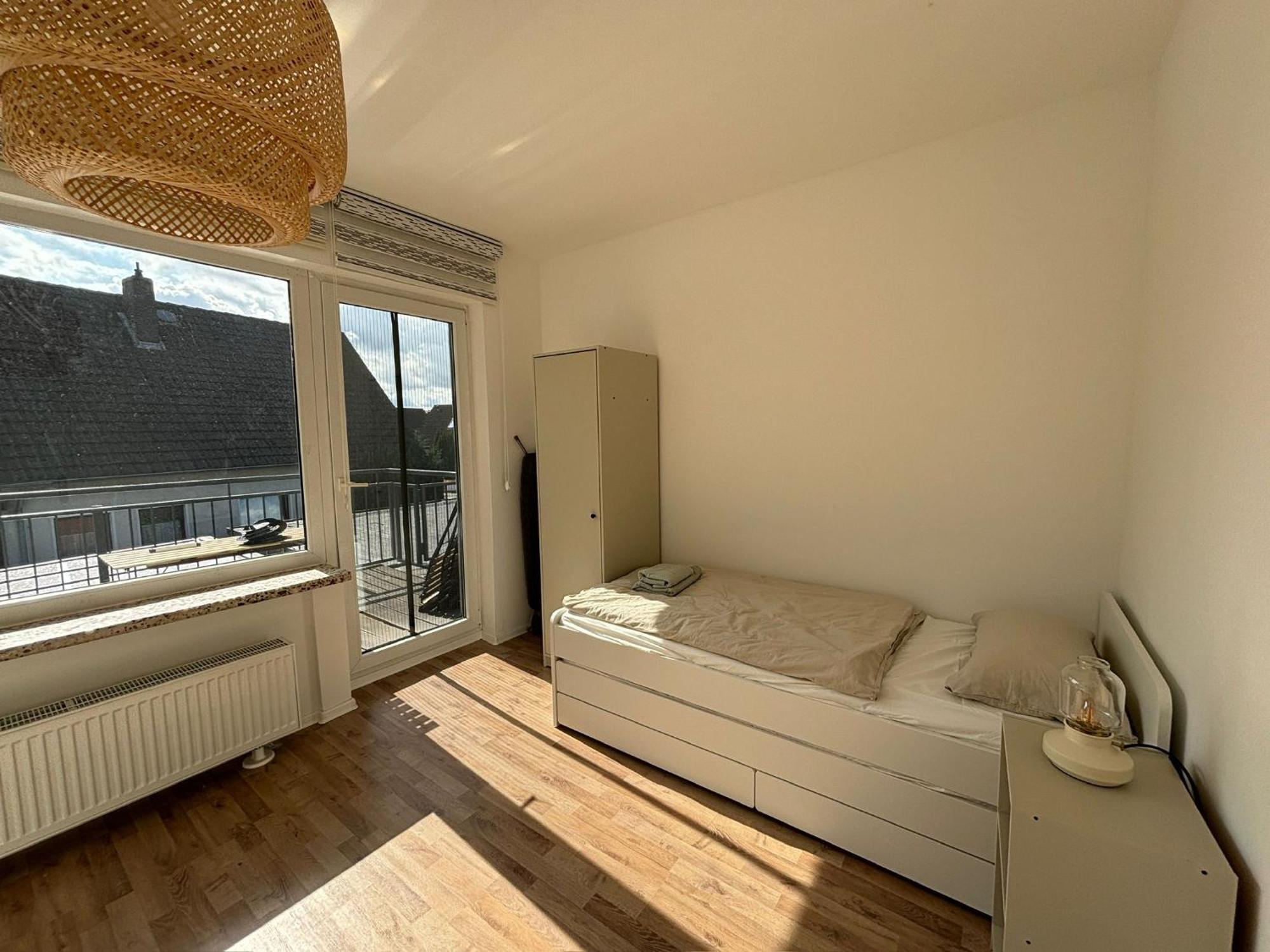 Apartment 110qm- 4 - Free Private Parking- Free Fast Wifi - Kitchen - Near Wood- A Part Time Walsrode