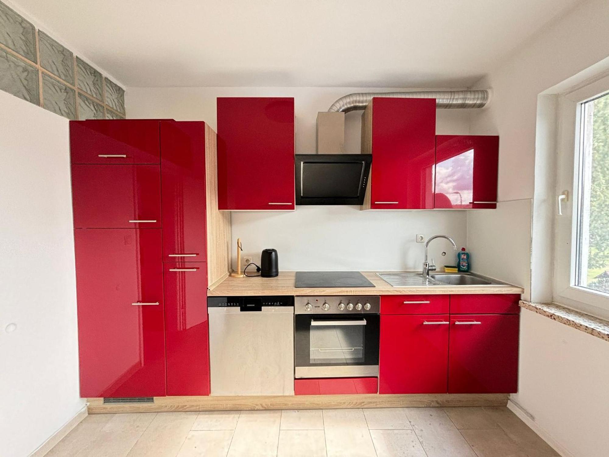 110qm- 4 - Free Private Parking- Free Fast Wifi - Kitchen - Near Wood- A Part Time Apartment